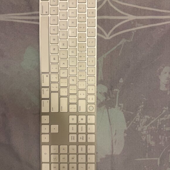Apple Magic Keyboard with Numeric Keypad (A1843) — Silver Aluminum - Picture 3 of 8